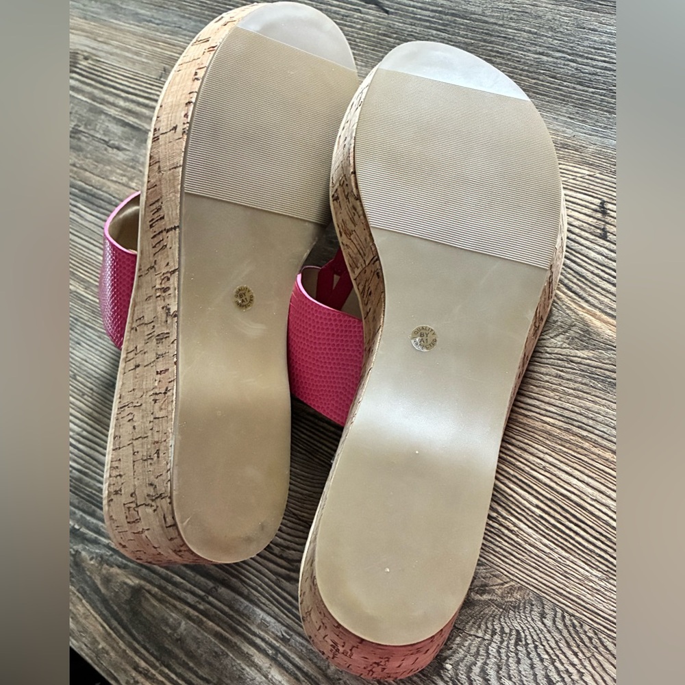 Liz Claiborne Lively Pink Wedge Sandals - Size 10 - NWOB! - Picture 9 of 12